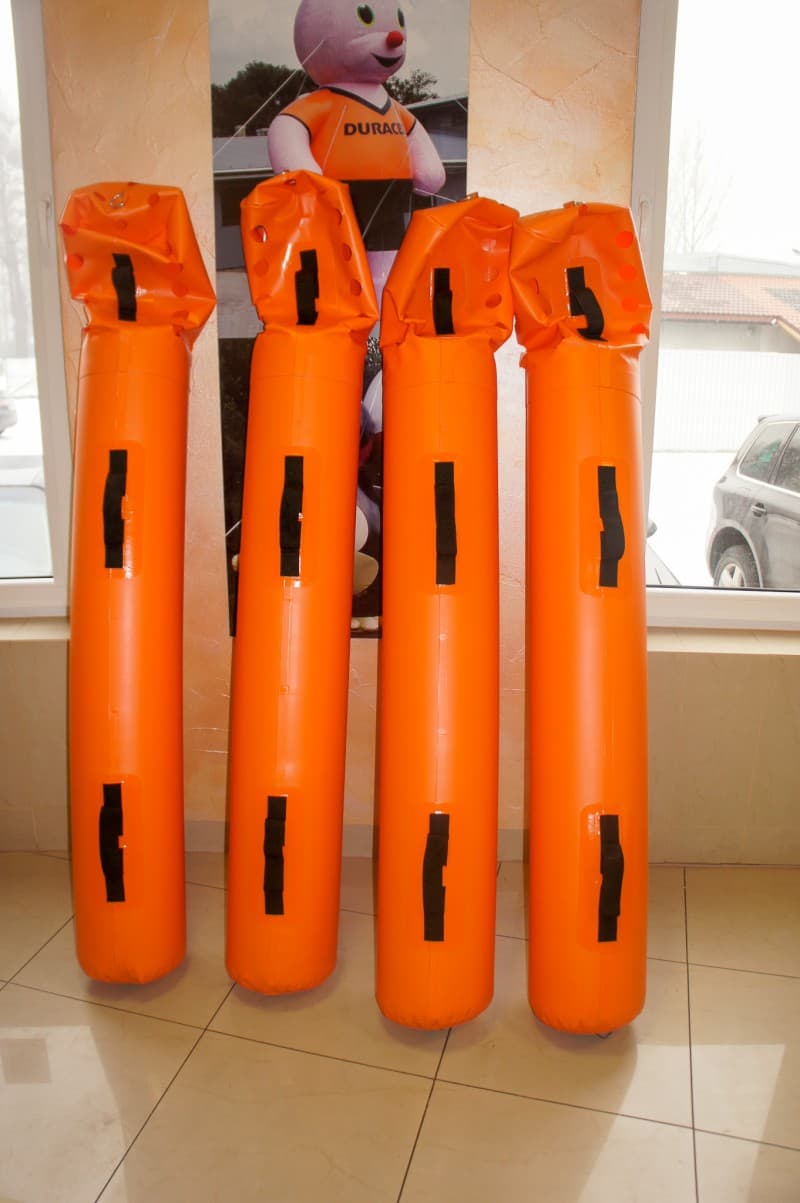 TRAINING BUOYS