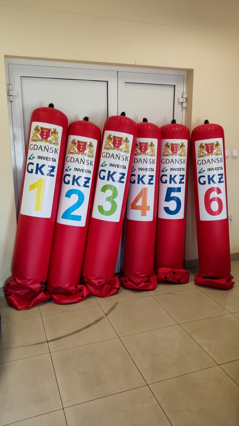 TRAINING BUOYS