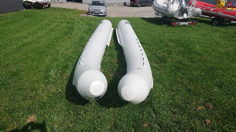 PNEUMATIC RAFTS