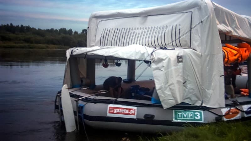 PNEUMATIC RAFTS