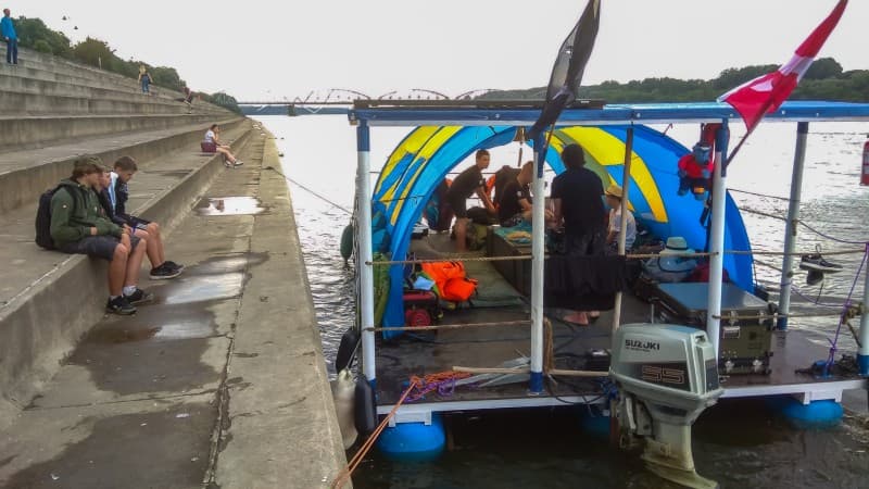 PNEUMATIC RAFTS