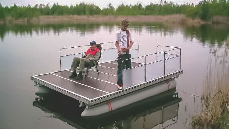 PNEUMATIC RAFTS