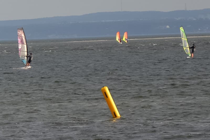 TRAINING BUOYS