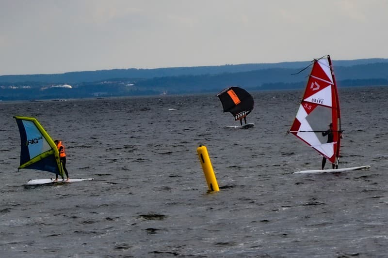 TRAINING BUOYS