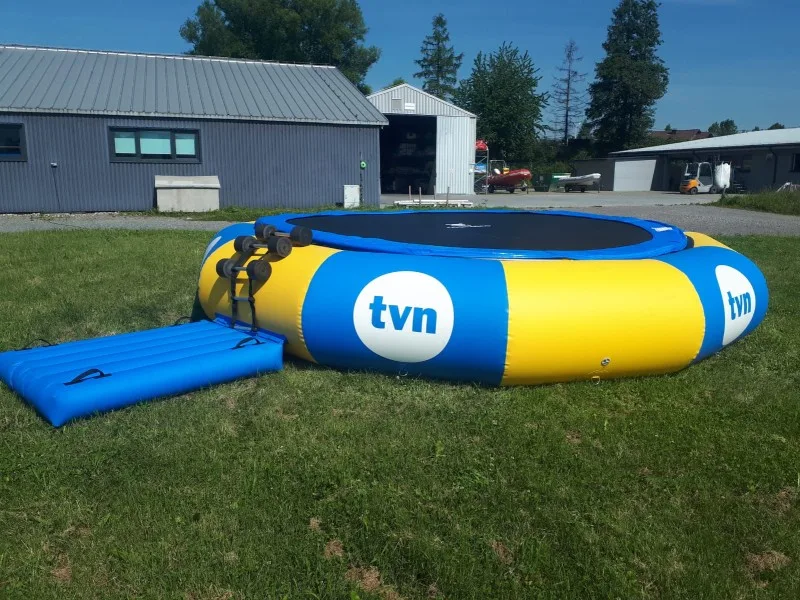 Trampolina wodna