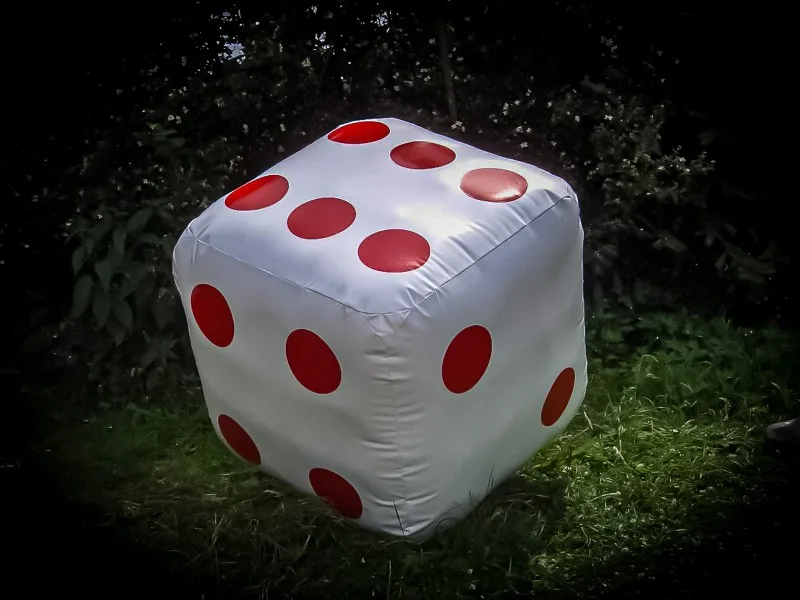 Dés gonflables géants