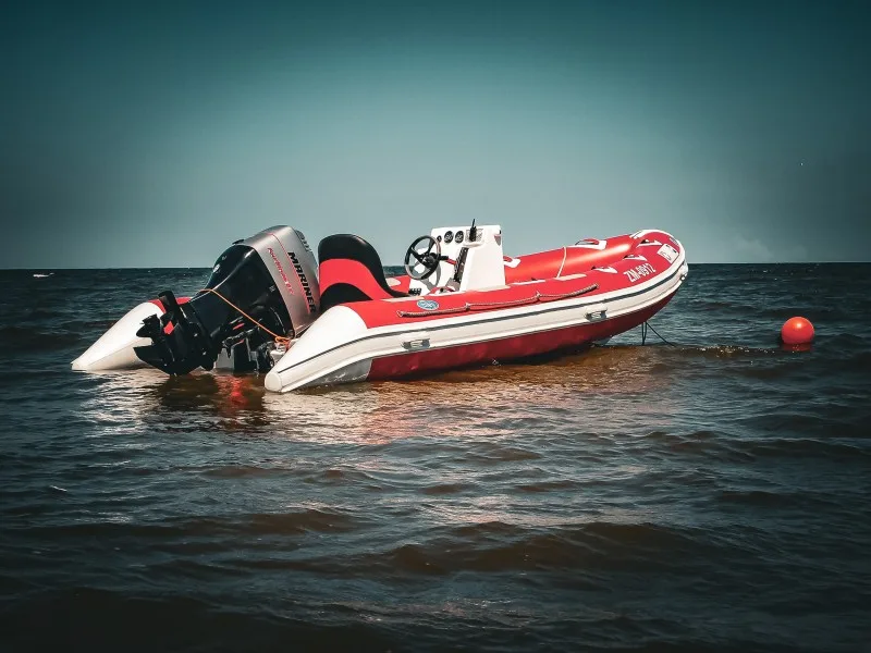 Motorboat tube service