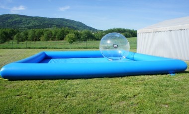 Inflatable pool